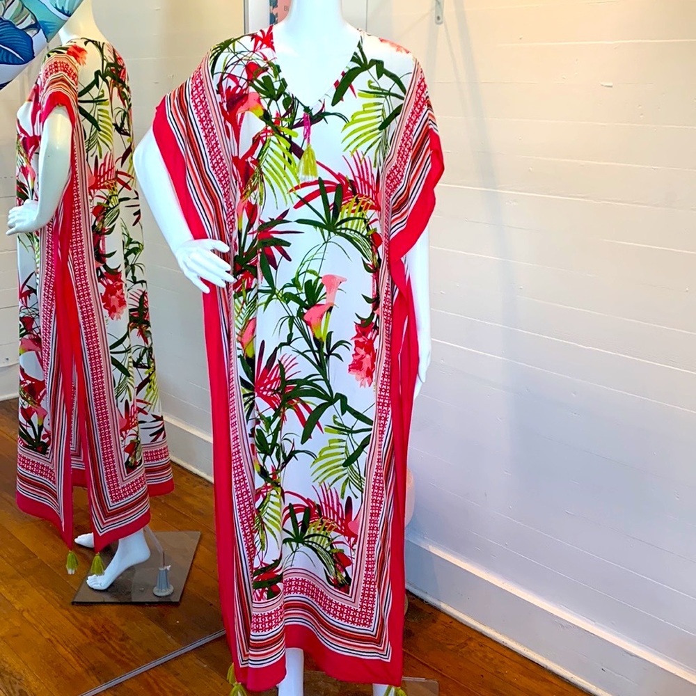 Tropical raspberry kaftan